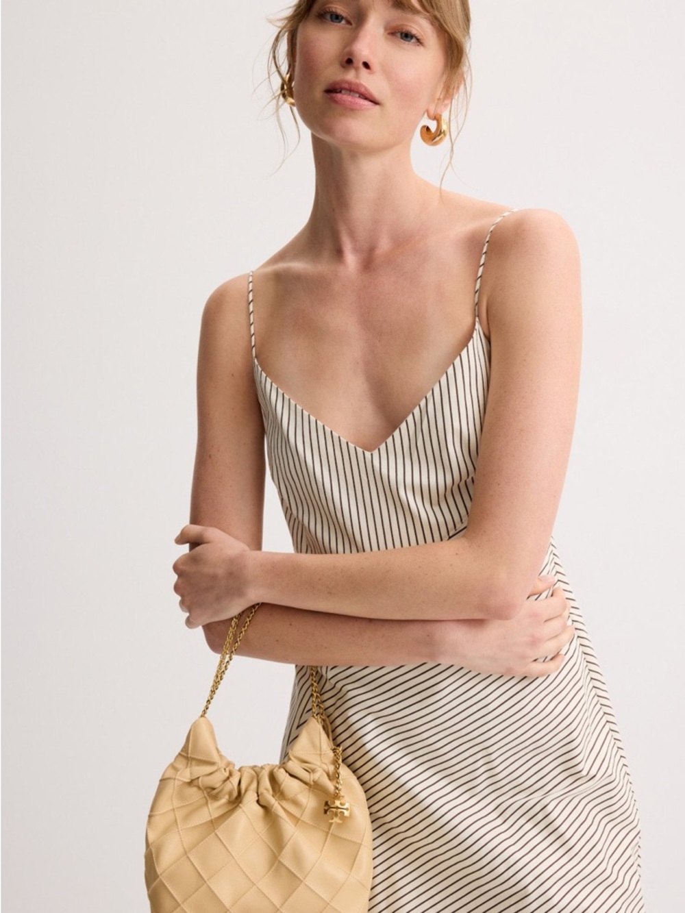 Tory Burch Quilted Ruched Leather Shoulder Bag in Beige with Gold Hardware - Picture 2 of 8